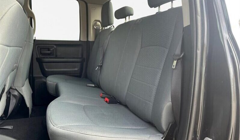 
								2016 RAM 1500 Express full									