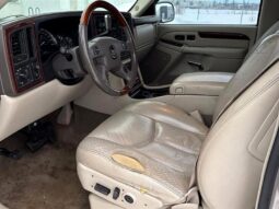 
										2005 Cadillac Escalade AWD full									