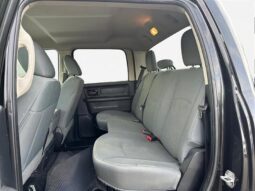 
										2017 RAM 1500 ST full									