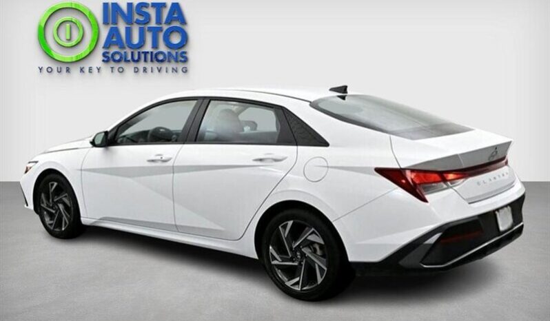 
								2024 Hyundai ELANTRA Preferred Tech full									