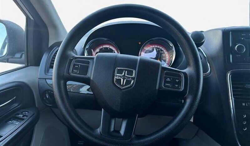 
								2017 Dodge Grand Caravan SE full									
