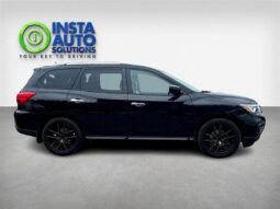 
										2018 Nissan Pathfinder SL full									