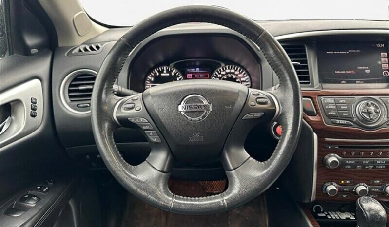 
								2017 Nissan Pathfinder Platinum full									
