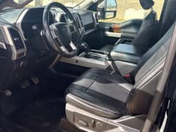 
										2017 Ford F-150 Lariat full									