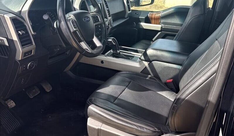 
								2017 Ford F-150 Lariat full									