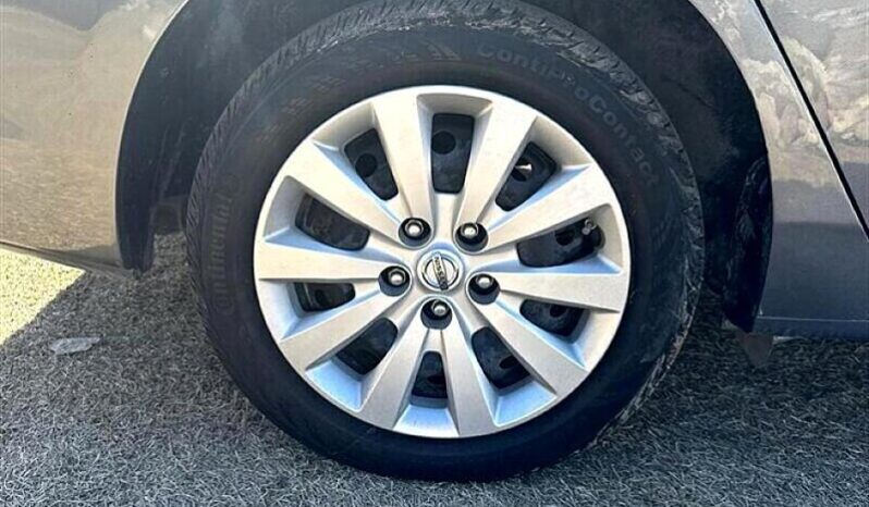
								2019 Nissan Sentra S full									