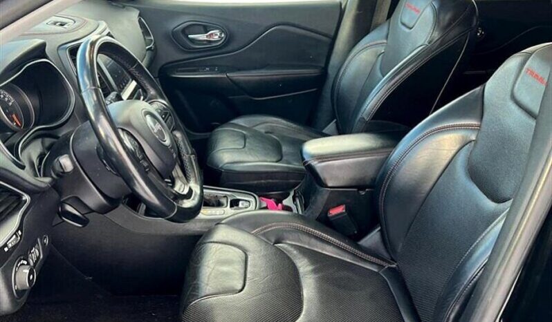 
								2019 Jeep Cherokee Trailhawk Elite full									