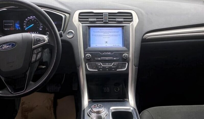 
								2019 Ford Fusion SE full									
