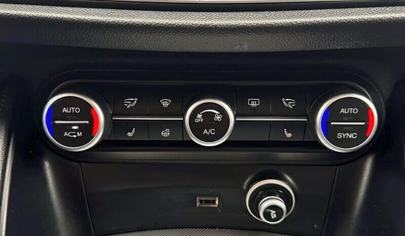
								2018 Alfa Romeo Stelvio Sport full									