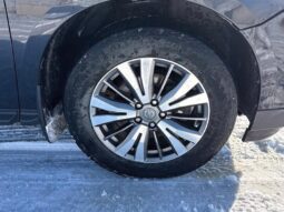 
										2020 Nissan Pathfinder SV Tech full									