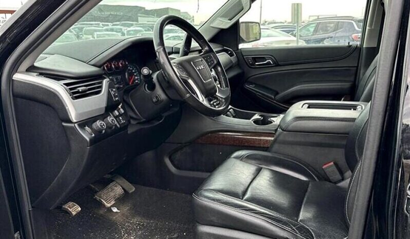 
								2020 GMC Yukon XL SLT full									