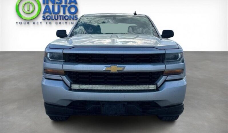 
								2018 Chevrolet Silverado 1500 Custom full									