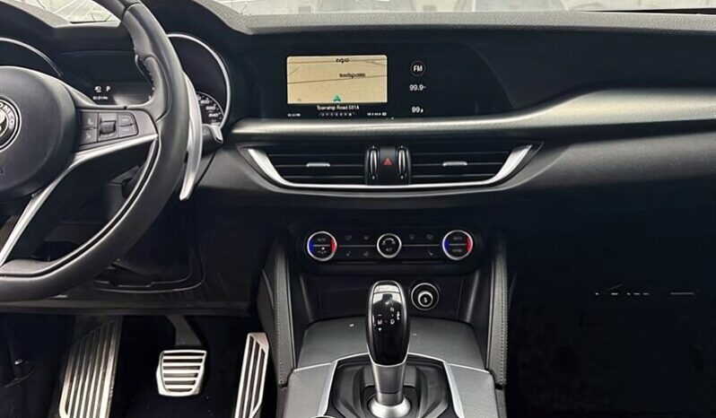 
								2018 Alfa Romeo Stelvio Sport full									