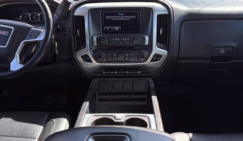 
								2018 GMC Sierra 1500 SLT full									