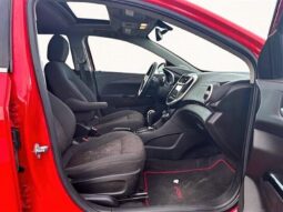 
										2018 Chevrolet Sonic LT full									