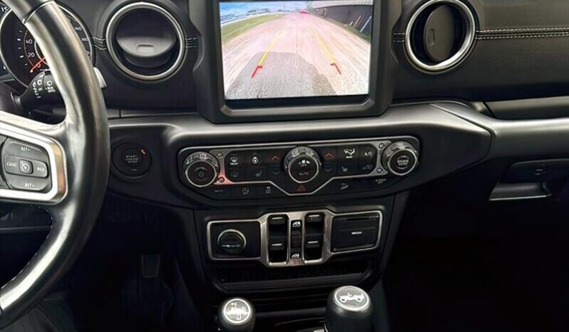 
								2018 Jeep Wrangler Unlimited Sahara full									