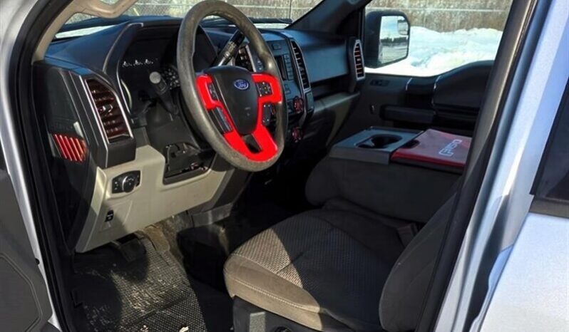 
								2018 Ford F-150 XLT full									