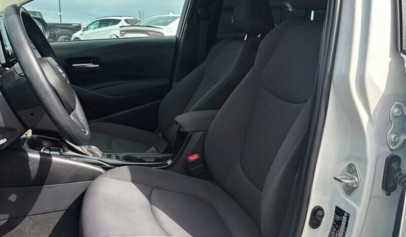 
								2020 Toyota Corolla LE full									