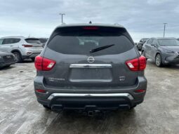 
										2017 Nissan Pathfinder SV full									