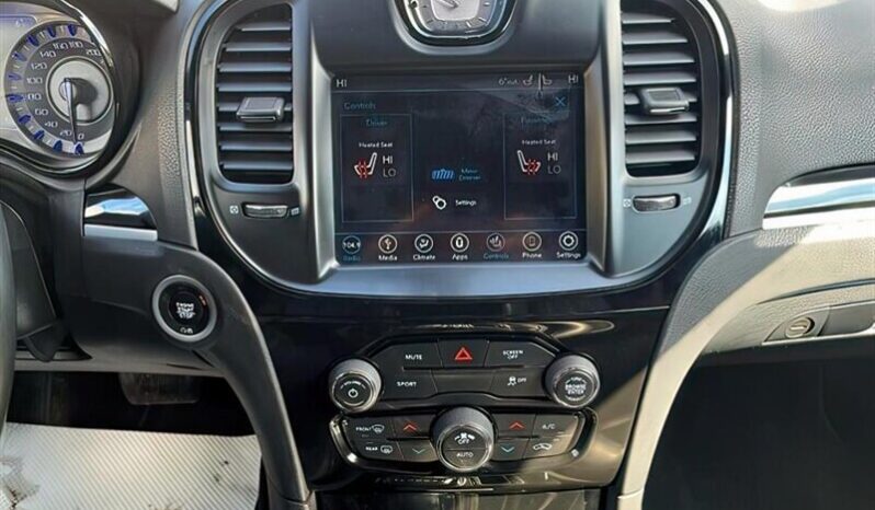 
								2018 Chrysler 300 Series S full									