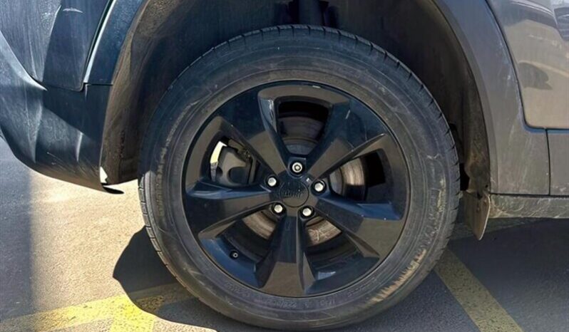 
								2016 Jeep Cherokee Sport Altitude full									