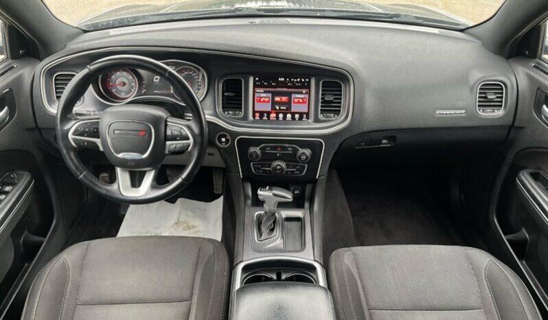 
								2017 Dodge Charger SXT full									