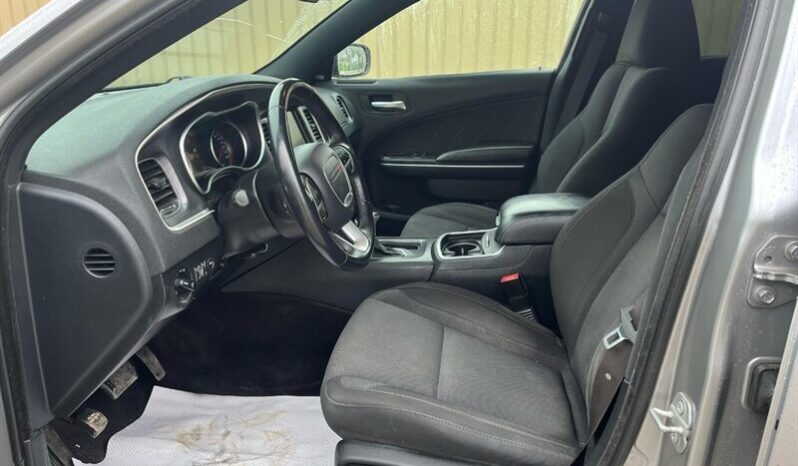 
								2017 Dodge Charger SXT full									
