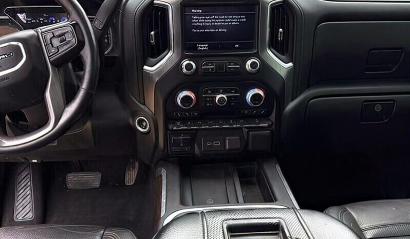 
								2020 GMC Sierra 2500 Denali Diesel full									