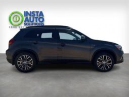 
										2019 Mitsubishi RVR SE LTD full									