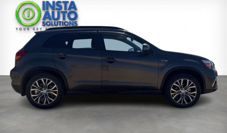 
								2019 Mitsubishi RVR SE LTD full									