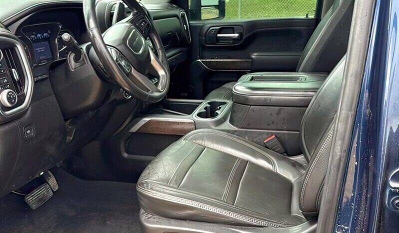 
								2020 GMC Sierra 2500 Denali Diesel full									