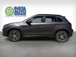 
										2019 Mitsubishi RVR SE LTD full									