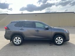 
										2024 Toyota RAV4 LE full									