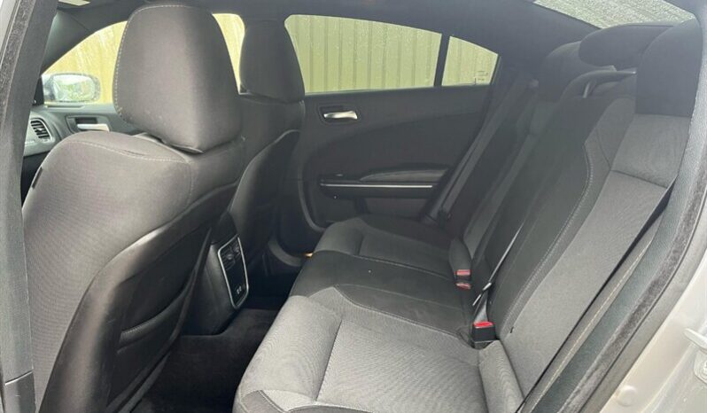 
								2017 Dodge Charger SXT full									