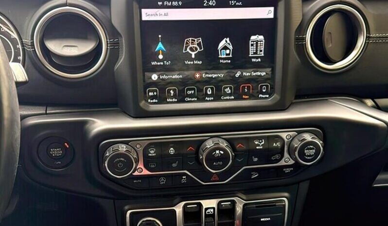 
								2018 Jeep Wrangler Unlimited Sahara full									