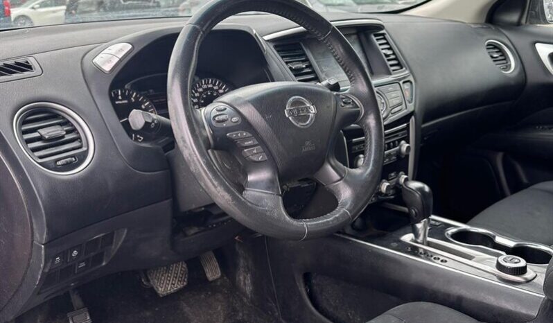 
								2017 Nissan Pathfinder SV full									