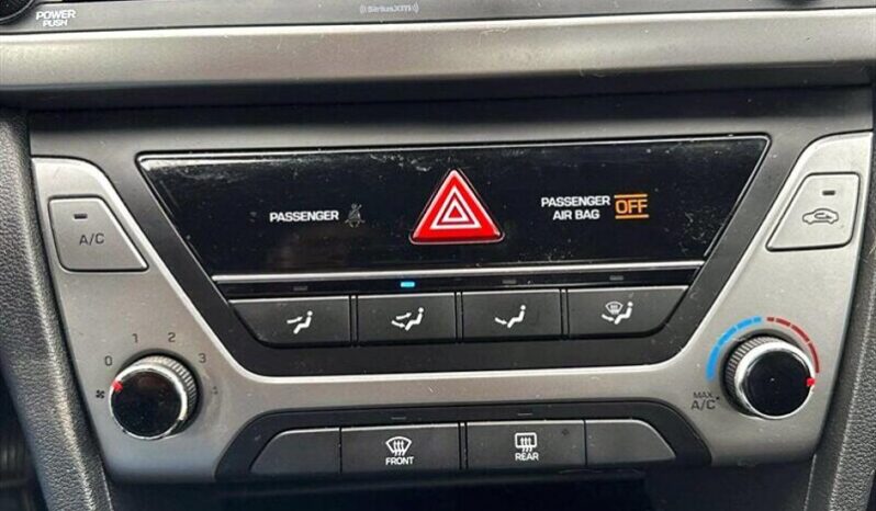 
								2017 Hyundai Elantra GL full									