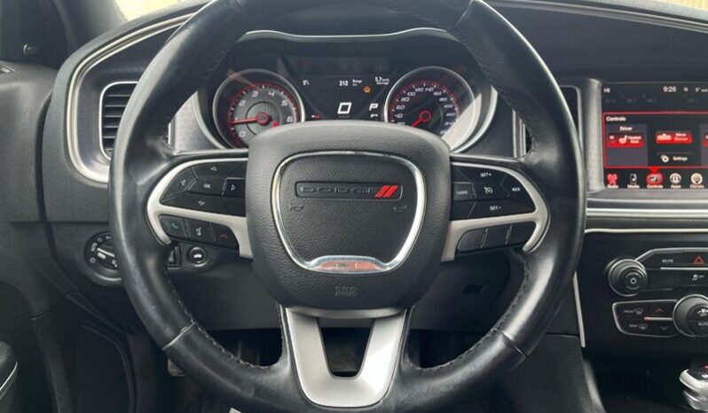 
								2017 Dodge Charger SXT full									