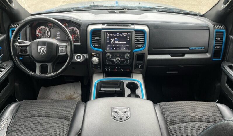 
								2018 RAM 1500 Sport full									
