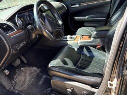 
										2017 Chrysler 300 Series C Platinum full									