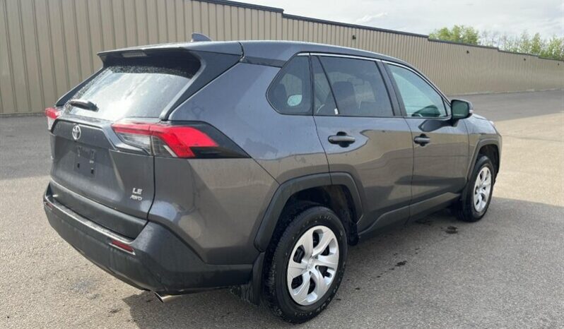 
								2024 Toyota RAV4 LE full									