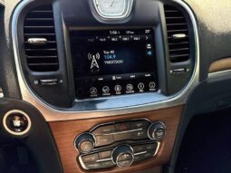 
										2017 Chrysler 300 Series C Platinum full									
