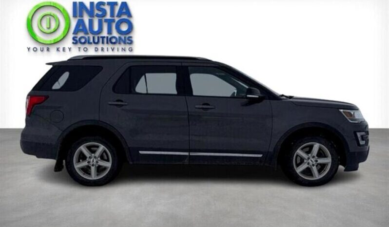 
								2017 Ford Explorer XLT AWD full									