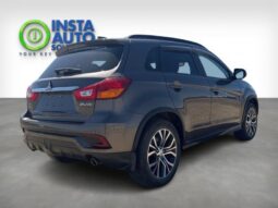 
										2019 Mitsubishi RVR SE LTD full									