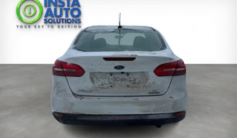 
								2016 Ford Focus SE full									