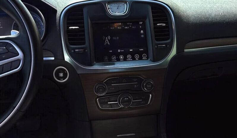 
								2017 Chrysler 300 Series C Platinum full									