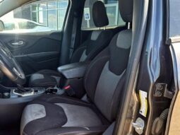 
										2016 Jeep Cherokee Sport Altitude full									