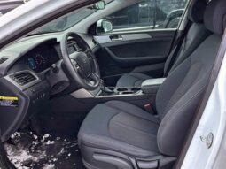 
										2016 Hyundai Sonata GL full									