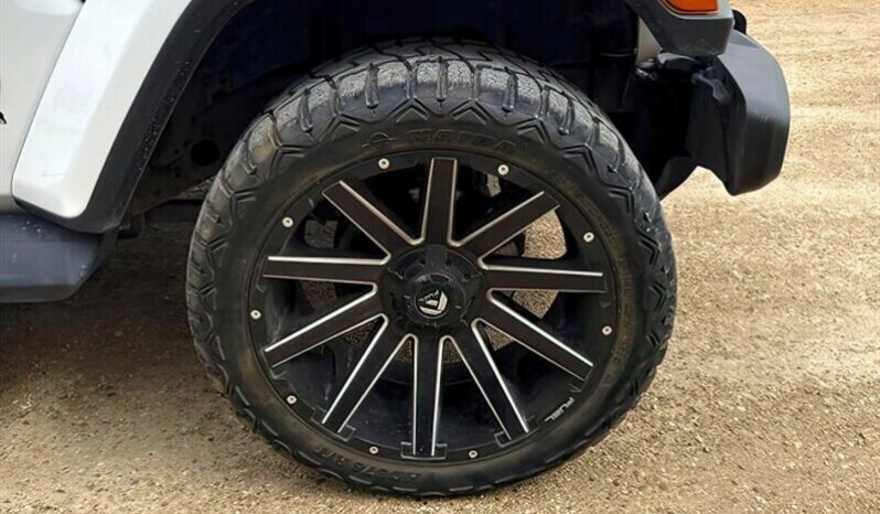 
								2018 Jeep Wrangler Unlimited Sahara full									