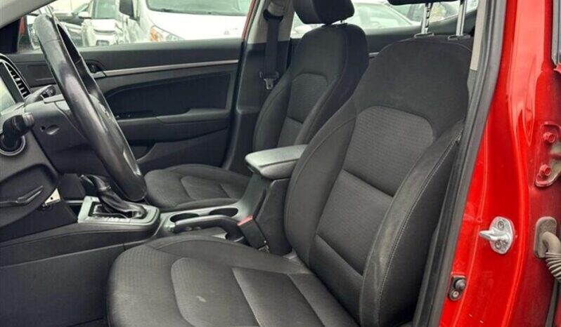 
								2017 Hyundai Elantra GL full									